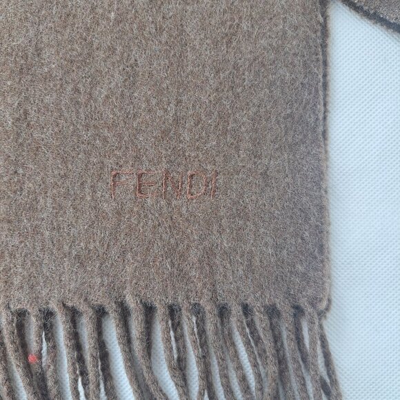 FENDI Cravatte Solid Logo Brushed Woven Cashmere Fringe Brown Rectangle SCARF - Picture 3 of 8